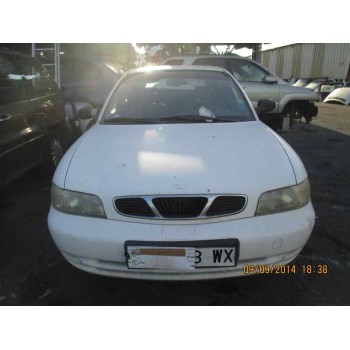 daewoo nubira berlina del año 1999