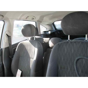 ford focus berlina (cak) del año 2004