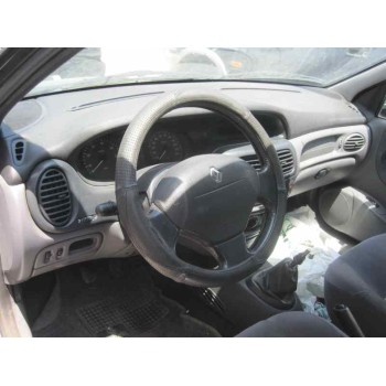 renault megane i fase 2 berlina (ba0) del año 1999