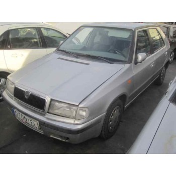 skoda felicia berlina ( 791) del año 1999