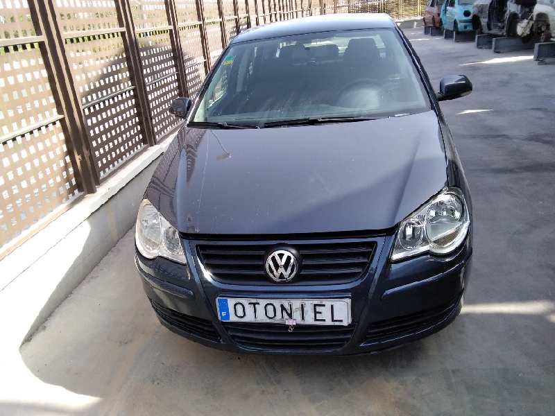 VOLKSWAGEN POLO (9N3)