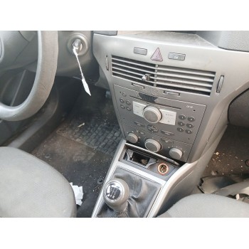 opel astra h (a04) del año 2004