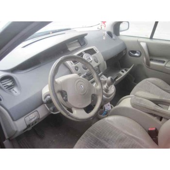 renault grand scenic del año 2004