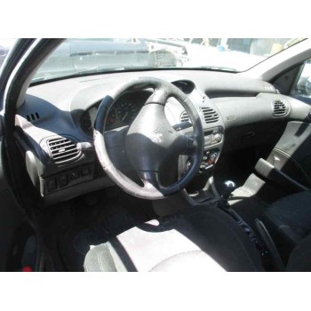 peugeot 206 berlina del año 2001