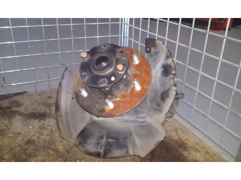 Recambio de mangueta delantera izquierda para mitsubishi l 200 (k6/7) 2.5 td cat referencia OEM IAM   