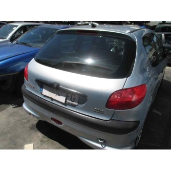 peugeot 206 berlina del año 2001