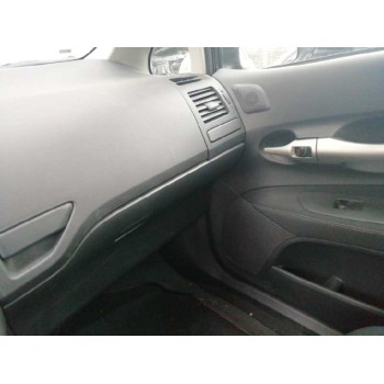 toyota auris del año 2009