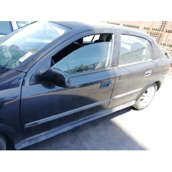opel astra g berlina del año 2001