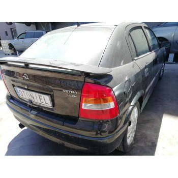 opel astra g berlina del año 2001