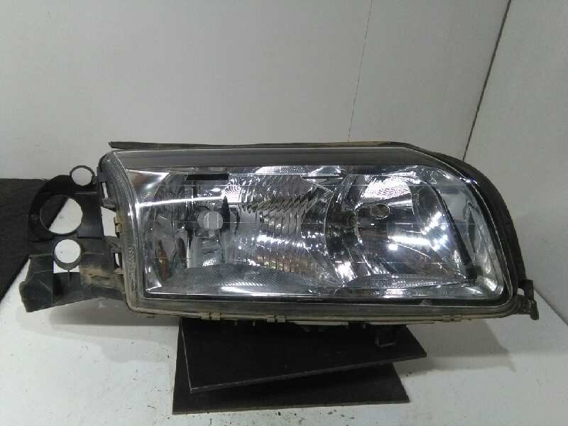 Recambio de faro derecho para volvo s80 berlina 2.5 d referencia OEM IAM   