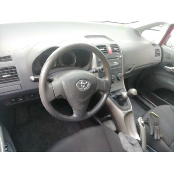 toyota auris del año 2008
