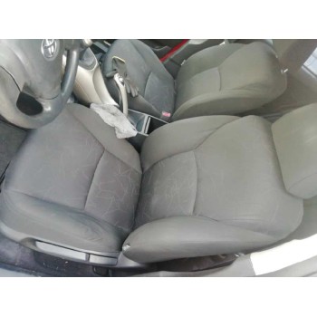 toyota auris del año 2008