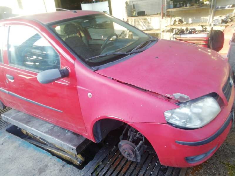 FIAT PUNTO BERLINA (188)