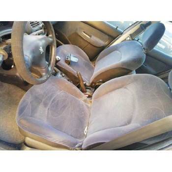 peugeot 206 berlina del año 2001