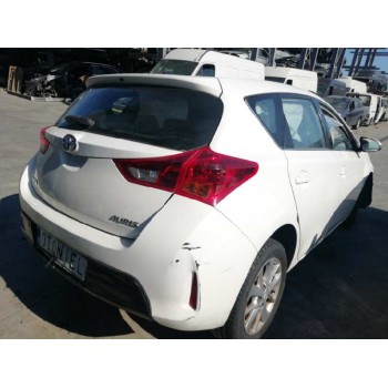 toyota auris del año 2014