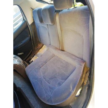 peugeot 206 berlina del año 2001