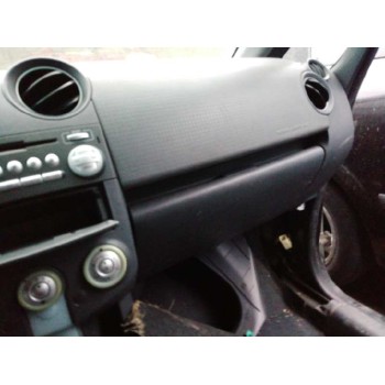 mitsubishi colt berlina 5 (z30a) del año 2005