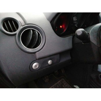 mitsubishi colt berlina 5 (z30a) del año 2005