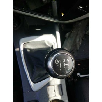 toyota auris del año 2014