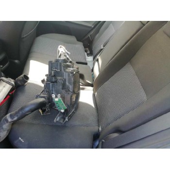 toyota auris del año 2014