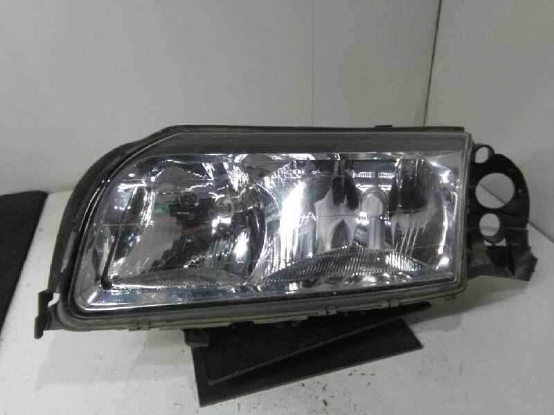 Recambio de faro izquierdo para volvo s80 berlina 2.5 d referencia OEM IAM   
