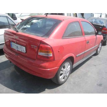 opel astra g berlina del año 2000