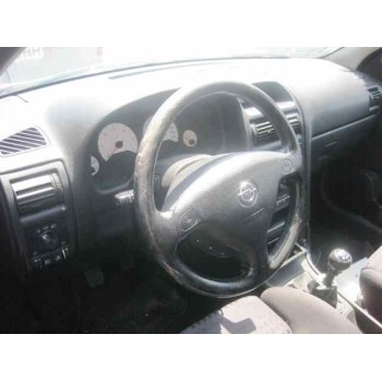 opel astra g berlina del año 2000