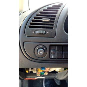 citroën xsara berlina del año 2003