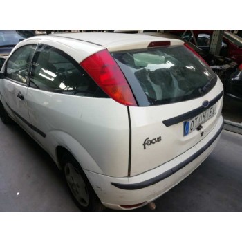 ford focus berlina (cak) del año 2001