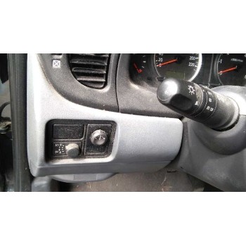 nissan almera (n16/e) del año 2004