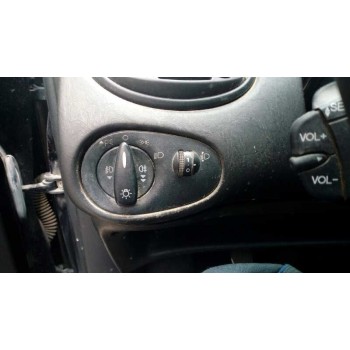 ford focus berlina (cak) del año 2004