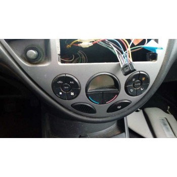 ford focus berlina (cak) del año 2004