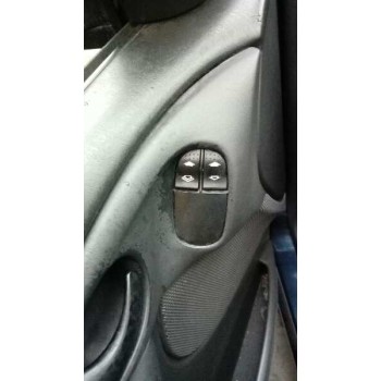 ford focus berlina (cak) del año 2004