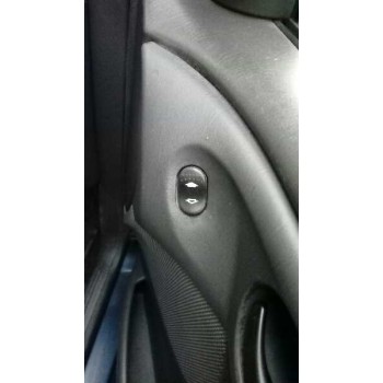 ford focus berlina (cak) del año 2004