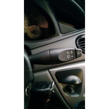 ford focus berlina (cak) del año 2004