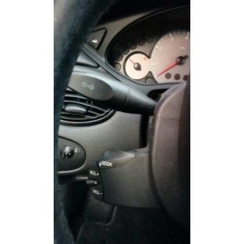 ford focus berlina (cak) del año 2004