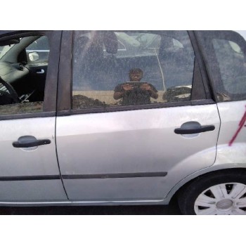 ford fiesta (cbk) del año 2004