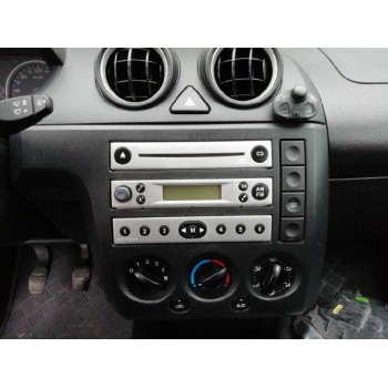 ford fiesta (cbk) del año 2004