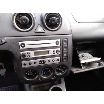 ford fiesta (cbk) del año 2004