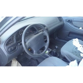 daewoo lanos del año 2001