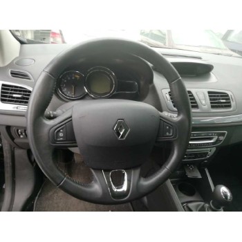 renault megane iii berlina 5 p del año 2015