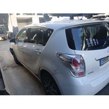 toyota verso (_r2_) del año 2014