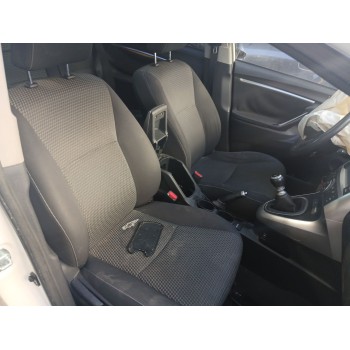 toyota verso (_r2_) del año 2014