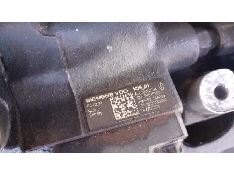 Recambio de bomba inyeccion para renault megane ii classic berlina 1.5 dci diesel referencia OEM IAM 8200430599  