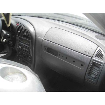 citroën xsara berlina del año 2003