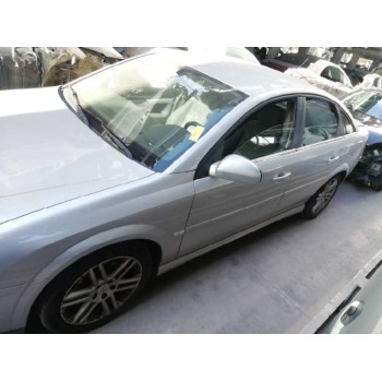 opel vectra c berlina del año 2004