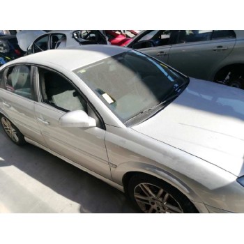 opel vectra c berlina del año 2004