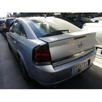 opel vectra c berlina del año 2004