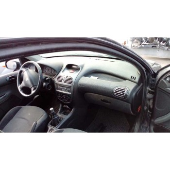 peugeot 206 berlina del año 2006
