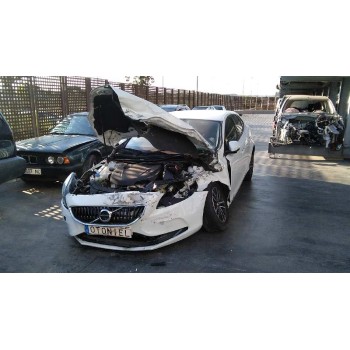 volvo v40 del año 2017